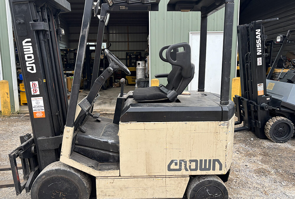 2004 Crown 4000 LB