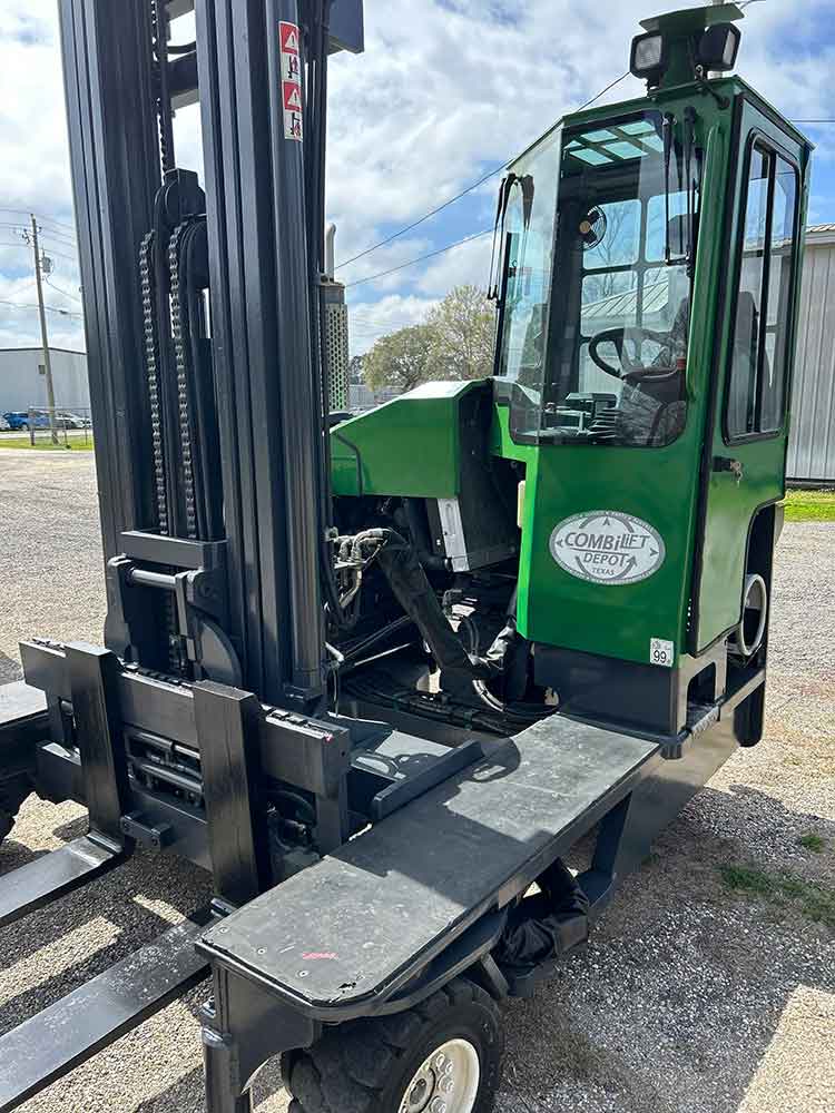 2018 Combilift 8000 LB forklift front view